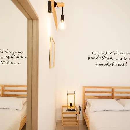 ゲストハウス Cortile Carducci ラーカレ