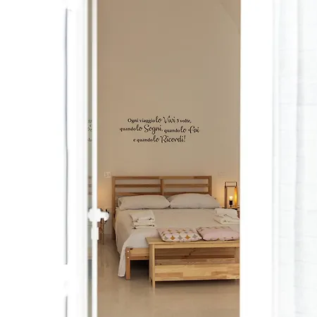 Cortile Carducci 게스트하우스 4*